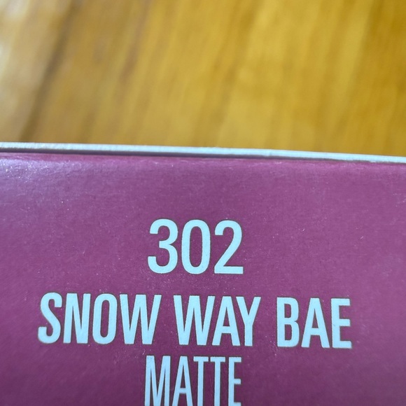 Kylie Matte Lip Kit - NWT - Snow Way Bae (302) - Picture 7 of 7